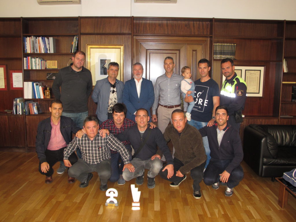 Gisbert junto al equipo del puerto de Alicante